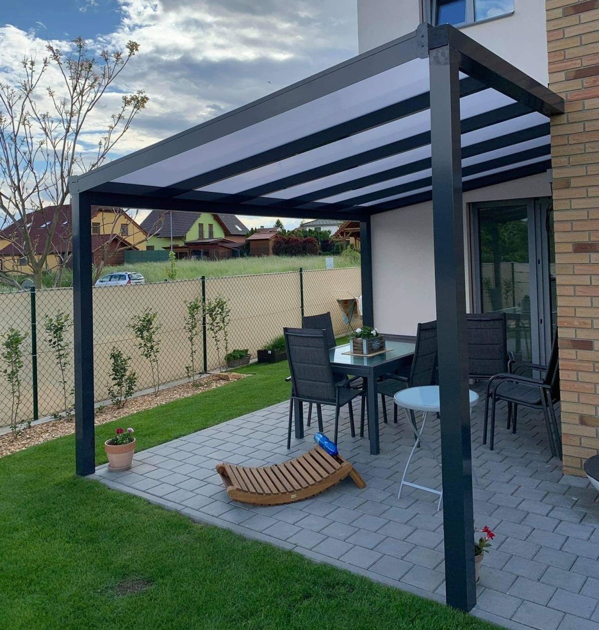 hliníková pergola černá
